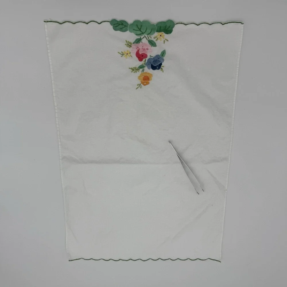 Set of 2 Vintage Cotton Tea Towels White Multicolor‎ Hand Embroidered Florals